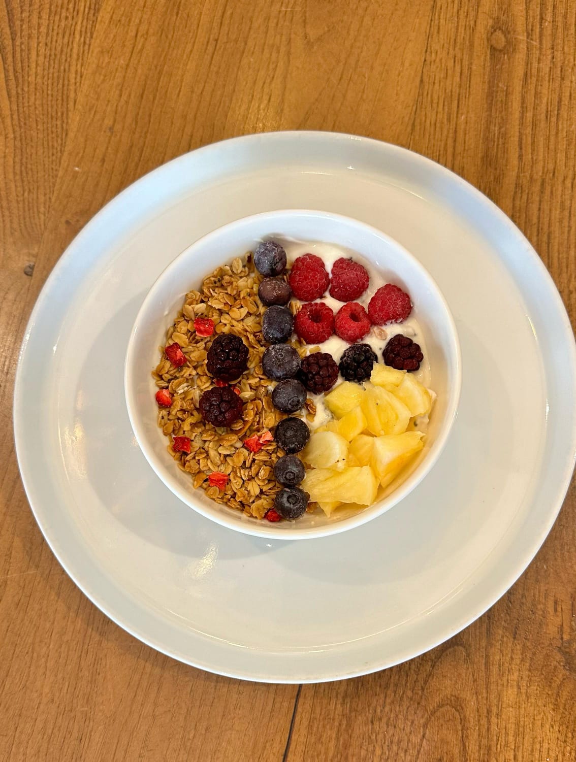 Orman Meyveli Yoğurtlu Granola